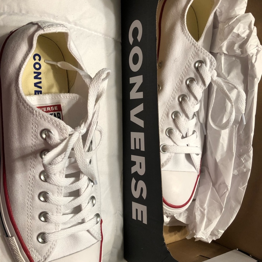 Never worn Converse